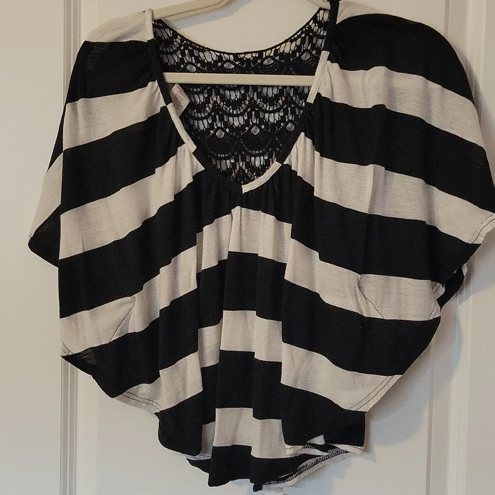 Wet seal lace back batwing striped shirt - Picture 2 of 4